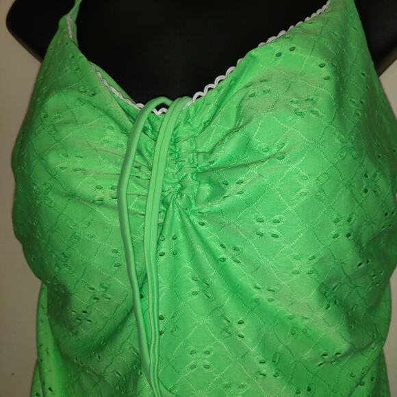 Green Eyelet Swimsuit Women's Sz XL 16 18 Built In Bra Strappy Back One Piece - Picture 4 of 16